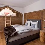 Das Chalet Σαλέ *