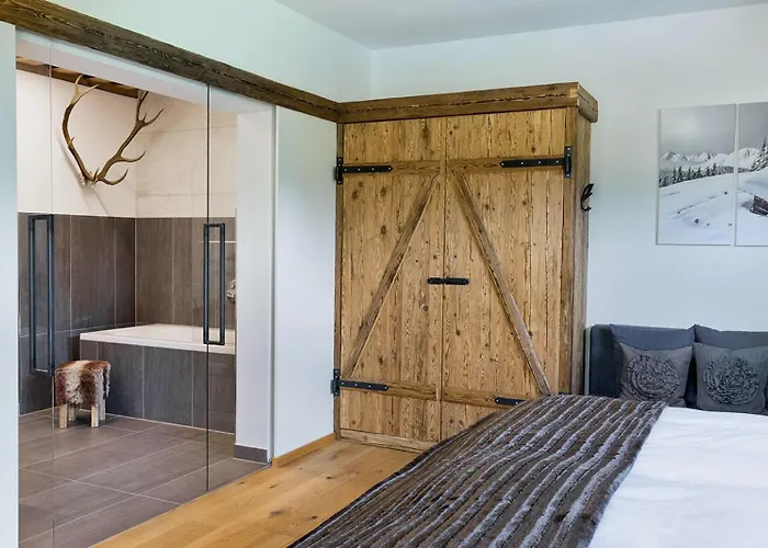 Das Chalet 木屋 斯拉德明